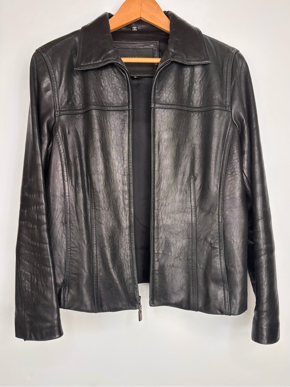 Avanti Black Leather Classic Minimalist 90’s Zip-Front Jacket